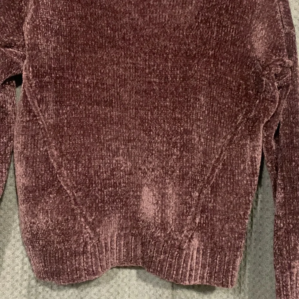 New Dusty  Rose, Super Soft Sweater, size S - Picture 2 of 2